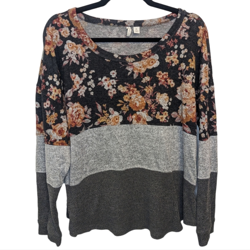 C Est 1946 Floral Gray Striped Pullover Sweater XL 🌸🖤